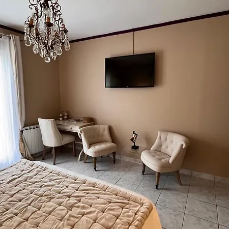 Bed & Breakfast Chez Virginie 4*