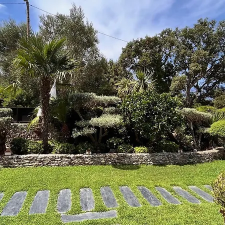 Bed & Breakfast Chez Virginie 4*