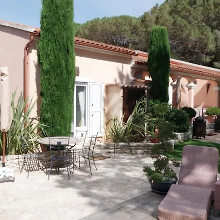 Bed & Breakfast Chez Virginie 4*