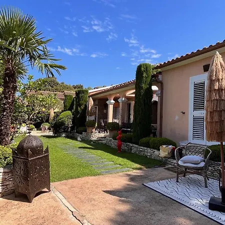 Chez Virginie Panzió 4*