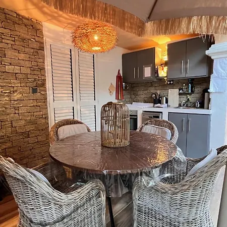 Chez Virginie 3* Порто-Веккьо