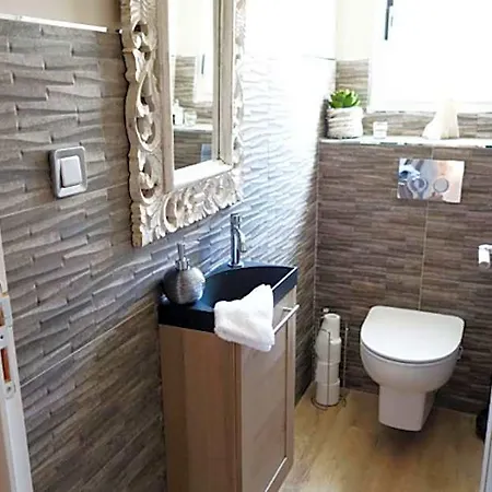 Chez Virginie 4* 维琪奥港