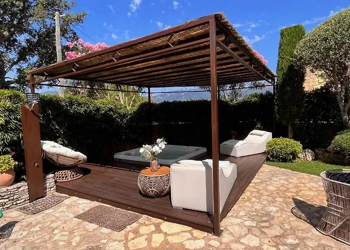 Chez Virginie فندق مبيت وإفطار 4*