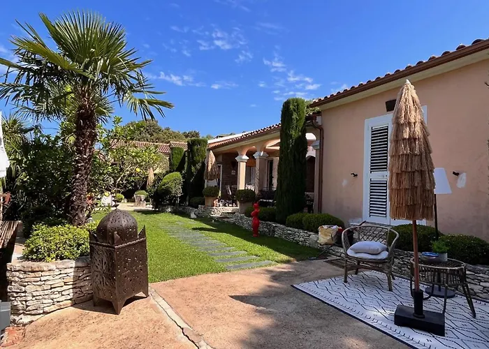 Chez Virginie فندق مبيت وإفطار 4*