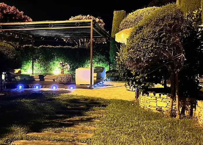 Chez Virginie فندق مبيت وإفطار بورتو فيكشْيو