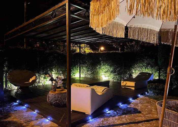 فندق مبيت وإفطار Chez Virginie 4*