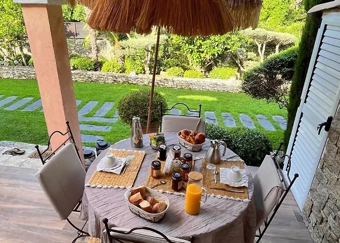 Chez Virginie بورتو فيكشْيو