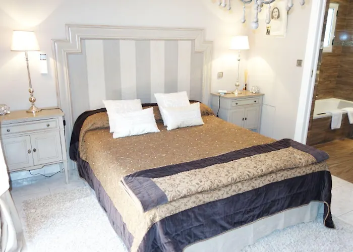 فندق مبيت وإفطار Chez Virginie