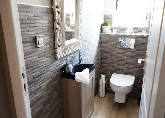 فندق مبيت وإفطار Chez Virginie