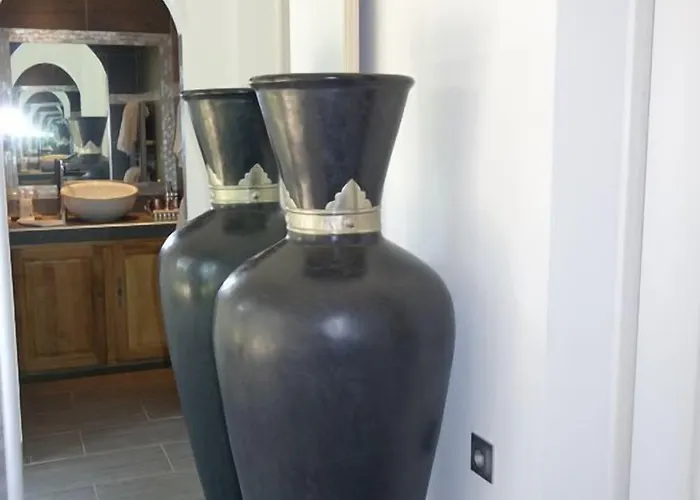 Chez Virginie فندق مبيت وإفطار بورتو فيكشْيو