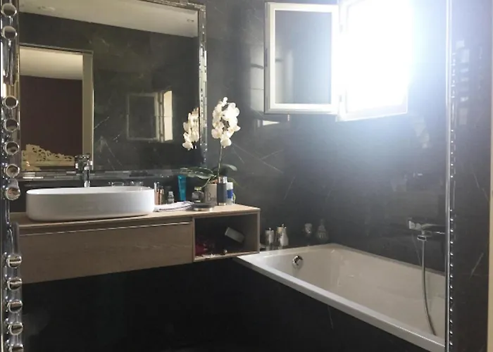 Chez Virginie فندق مبيت وإفطار 4*